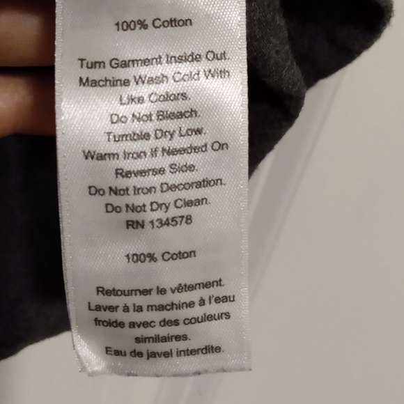 Vineyard Vines dark gray tee shirt - Picture 4 of 6